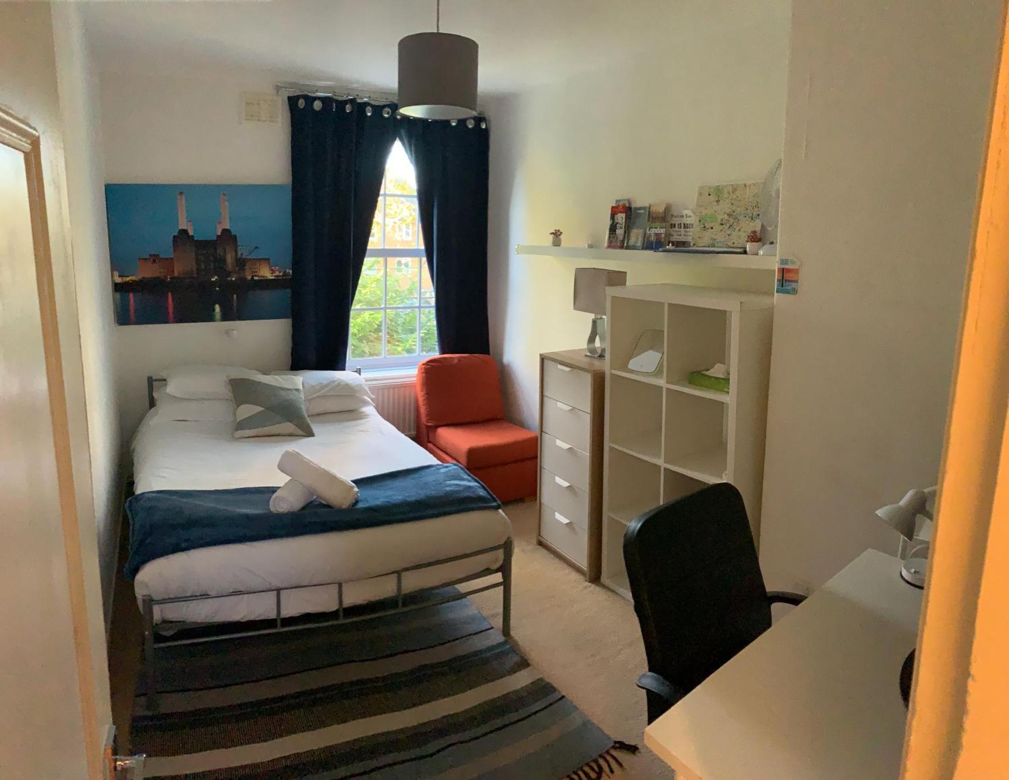 Central Location! Double Bedroom 2 Mins Walk From Battersea Power Underground Station! London Luaran gambar